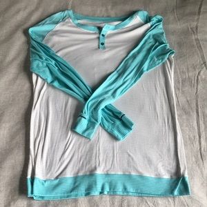 Lululemon lightweight crew neck